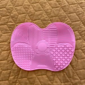 Make Up Brush Mat Cleaner